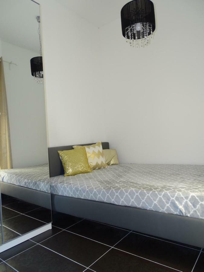 Dorothy 3 Apartment Сиофок Екстериор снимка
